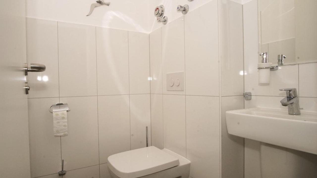 Terrasse, Gratis Nutzung Vom Ahoi Erlebnisbad Und Sauna In Sellin - Meeresblick Fewo 77 Гьорен Екстериор снимка
